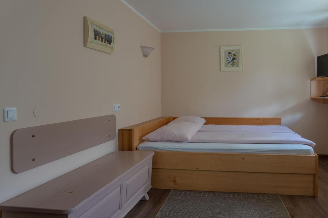 Apartments Maja By The River Бохин Екстериор снимка